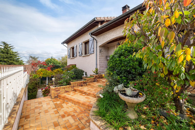 Maison - 157 m² - 7 pièces