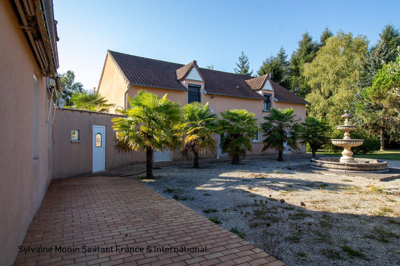 Maison - 400 m² - 14 pièces