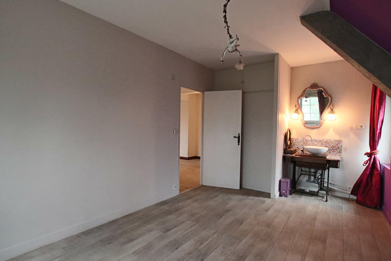 Maison - 183 m² - 6 pièces