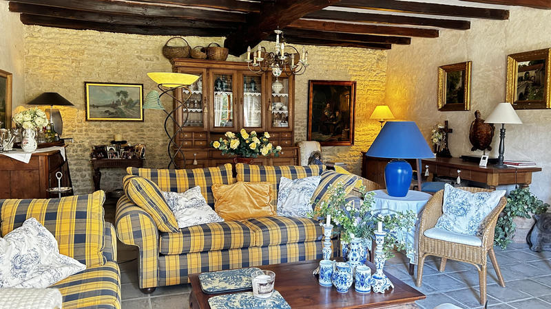 Maison - 215 m² - 5 pièces