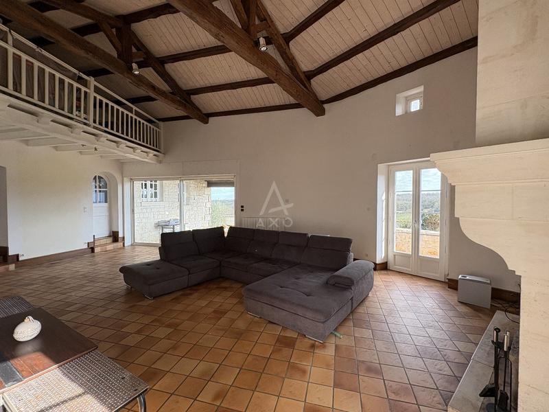 Maison - 197 m² - 7 pièces