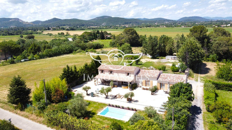 Mas - 188 m² - 7 pièces