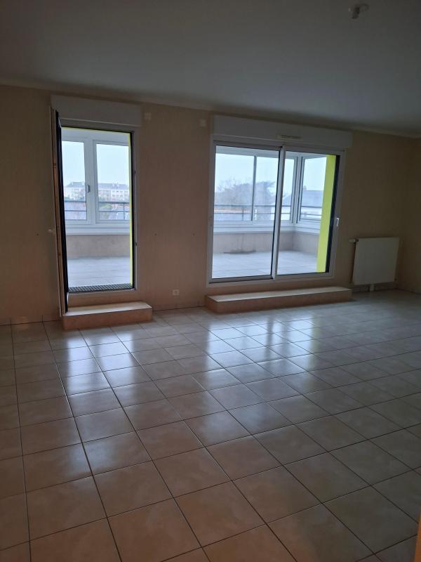 Penthouse - 105 m² - 4 pièces