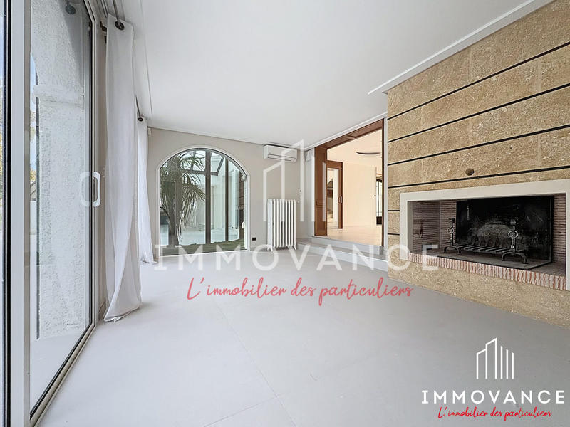 Villa - 277 m² - 6 pièces