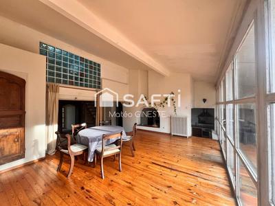 Maison - 192 m² - 9 pièces