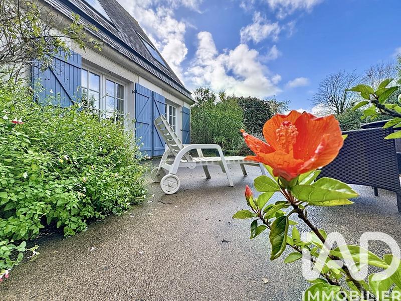 Maison - 256 m² - 7 pièces