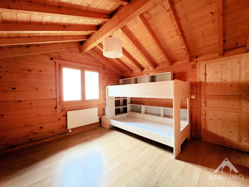 Maison - 220 m² - 6 pièces