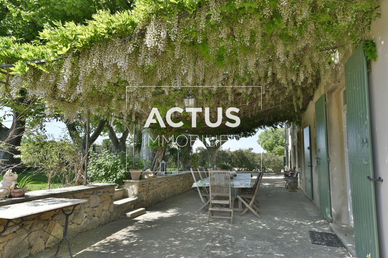 Maison - 450 m² - 12 pièces