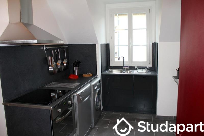 Chambre - 11 m² - 1 pièce