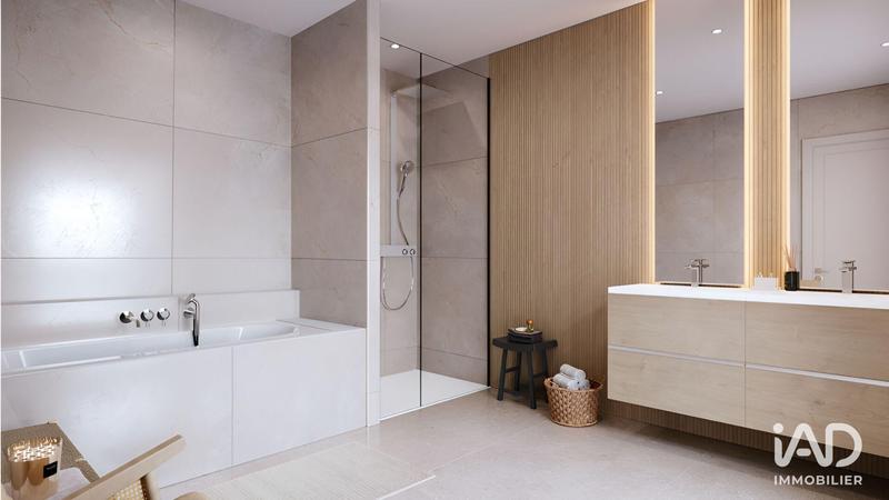 Maison - 384 m² - 6 pièces