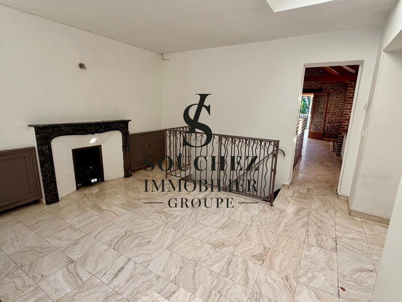 Maison - 250 m² - 8 pièces