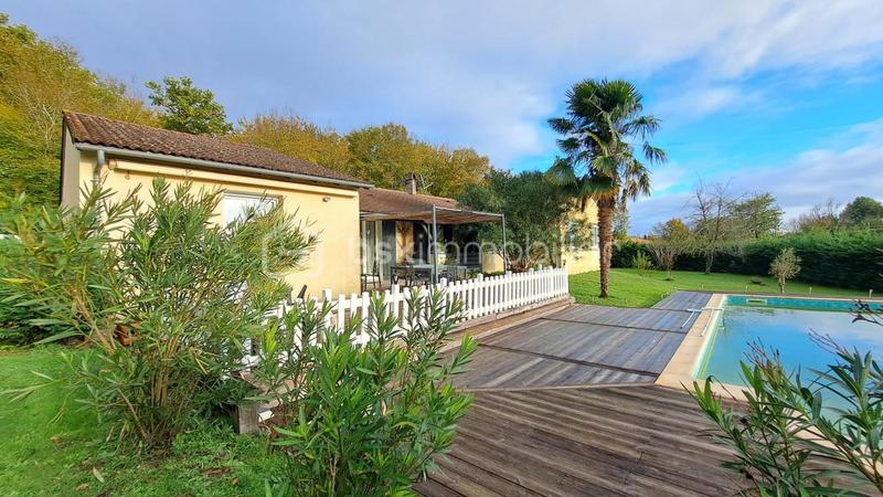 Maison traditionnelle - 181 m² - 7 pièces