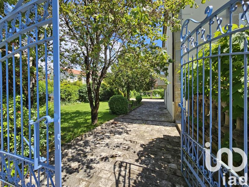 Maison de ville - 304 m² - 10 pièces