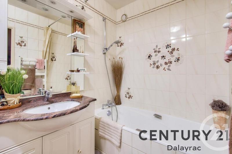 Appartement - 103 m² - 5 pièces