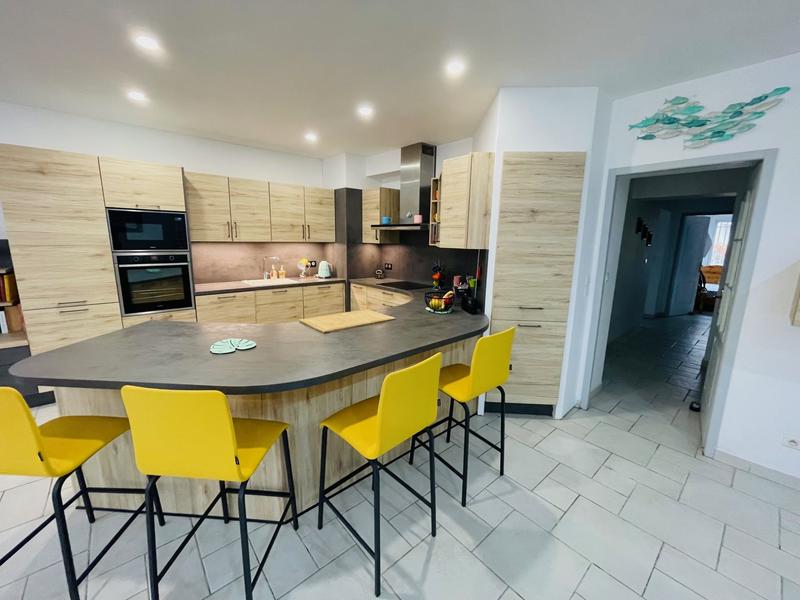 Appartement - 130 m² - 4 pièces