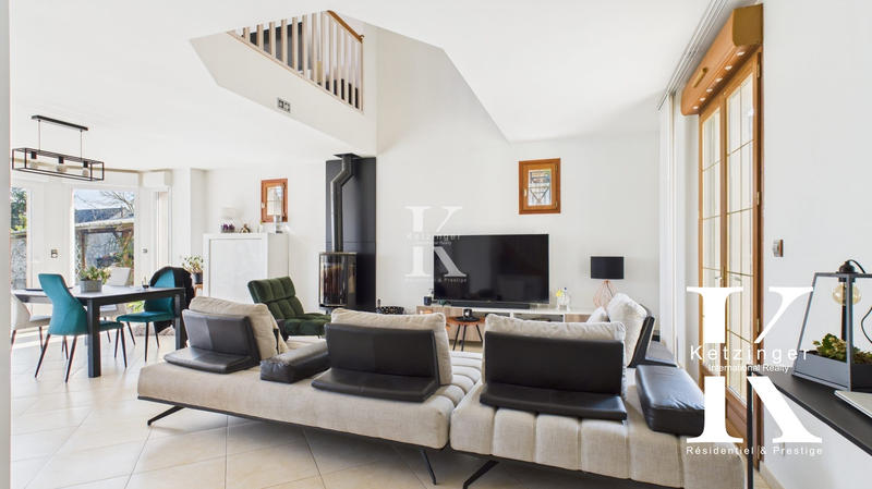 Maison traditionnelle - 140 m² - 5 pièces