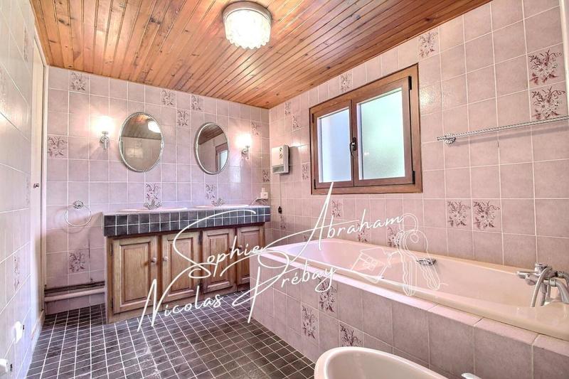 Maison - 138 m² - 6 pièces