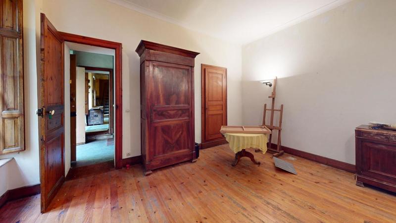 Maison ancienne - 330 m² - 14 pièces