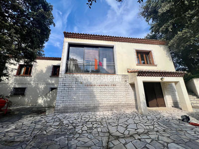 Maison - 166 m² - 6 pièces