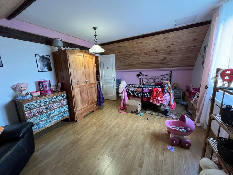 Maison traditionnelle - 186 m² - 9 pièces