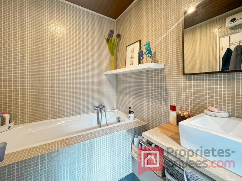 Maison - 130 m² - 1 pièce