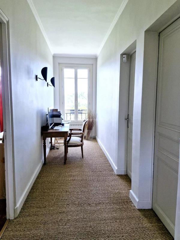 Maison - 200 m² - 8 pièces