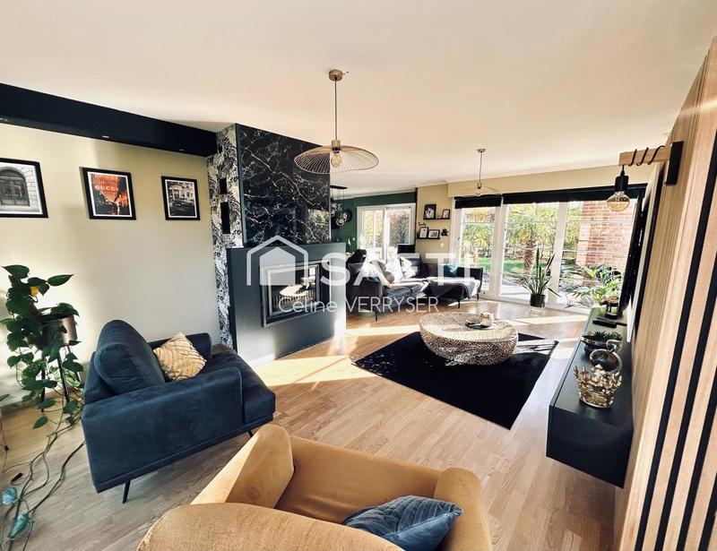 Maison - 166 m² - 9 pièces