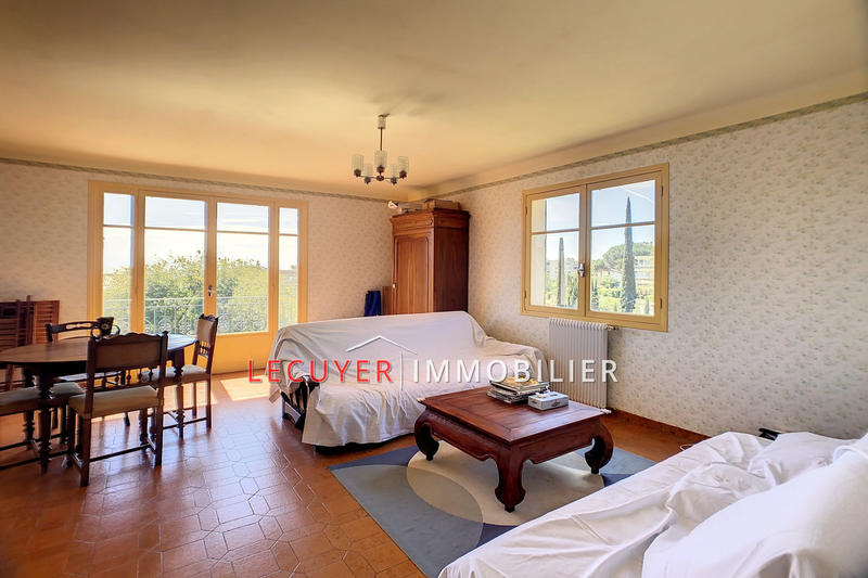 Maison - 208 m² - 5 pièces