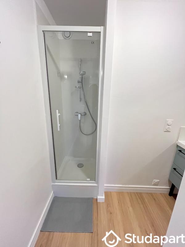 Chambre - 9 m² - 1 pièce