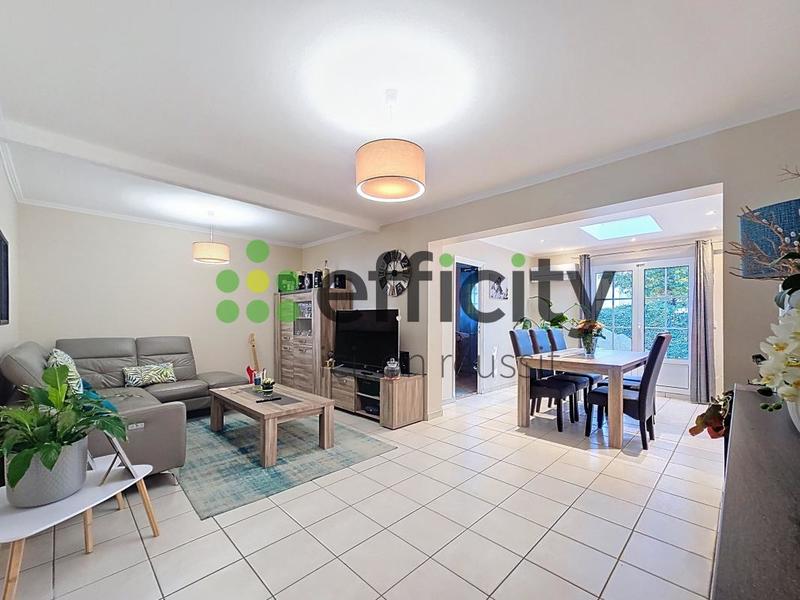 Maison - 94 m² - 5 pièces