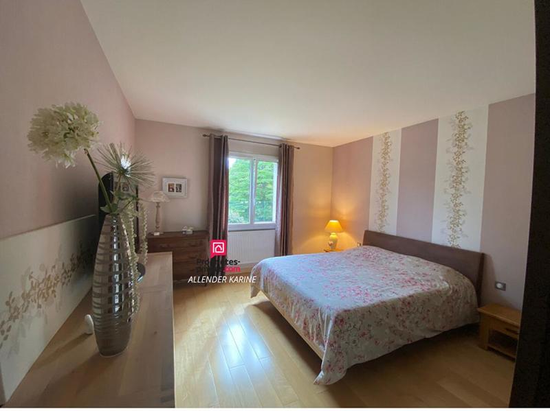 Maison - 170 m² - 5 pièces