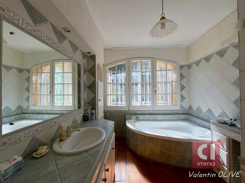 Maison - 170 m² - 6 pièces