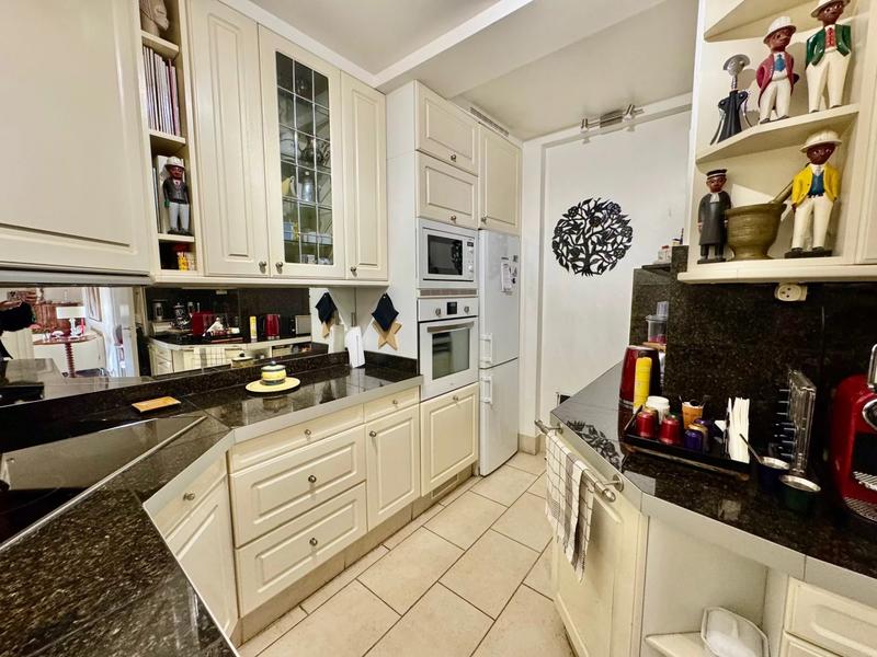 Appartement - 100 m² - 4 pièces