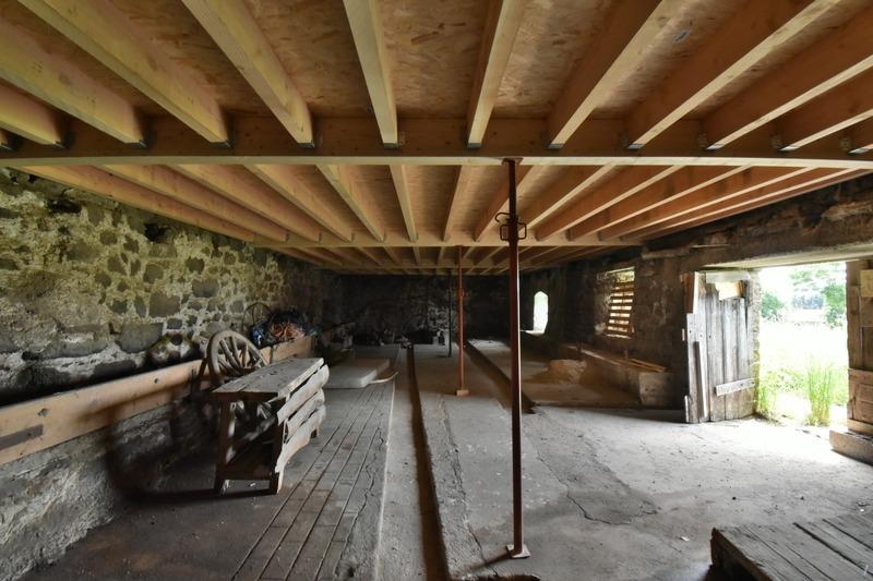 Maison en pierre - 180 m² - 2 pièces