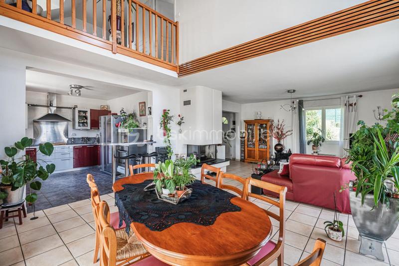 Maison - 139 m² - 6 pièces