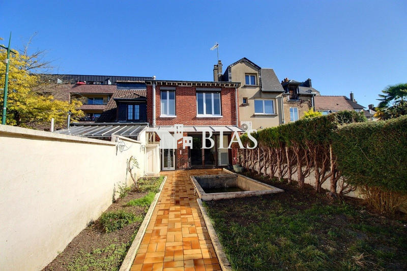 Maison - 88 m² - 3 pièces