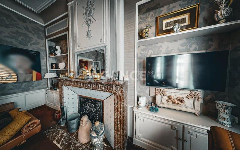 Maison - 294 m² - 7 pièces