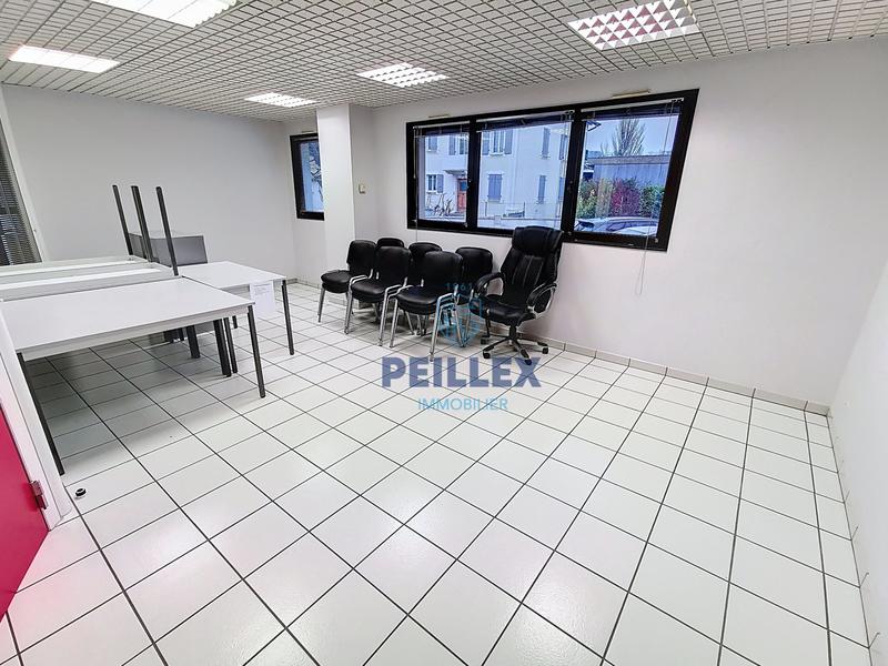 Bureau - 137 m² - 4 pièces