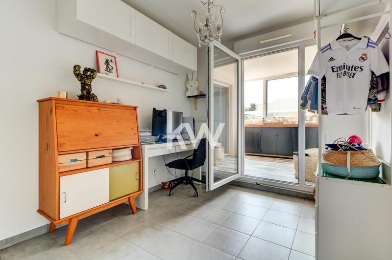 Appartement - 97 m² - 4 pièces