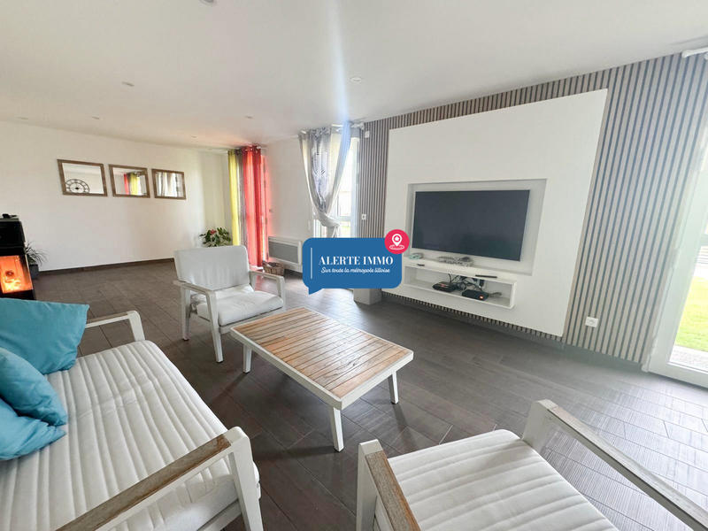 Maison - 180 m² - 5 pièces