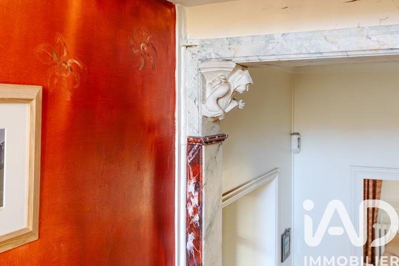 Maison - 210 m² - 11 pièces