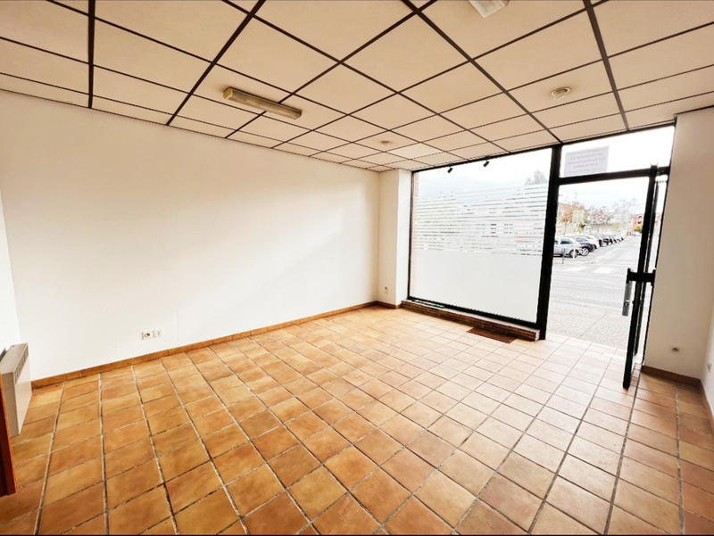 Local d'activité / Entrepôt - 39 m² - 2 pièces