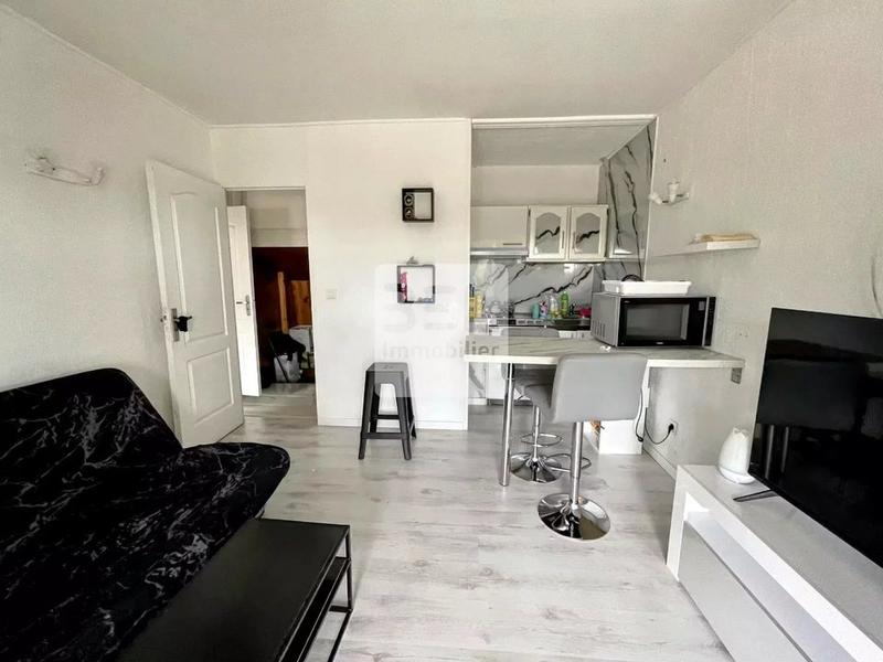 Maison - 273 m² - 11 pièces