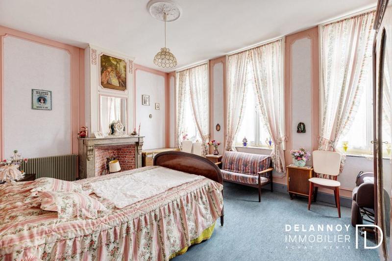 Demeure - 180 m² - 5 pièces