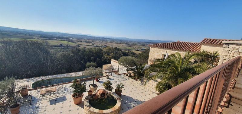 Maison - 357 m² - 8 pièces