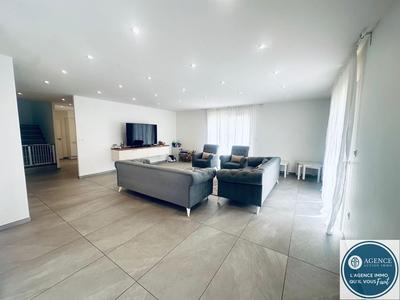 Maison - 166 m² - 5 pièces