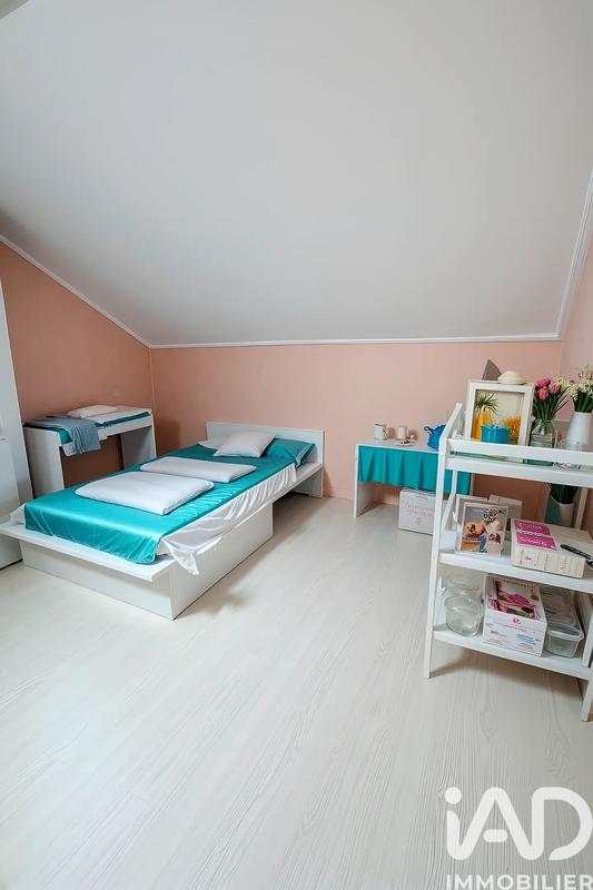 Maison - 90 m² - 4 pièces