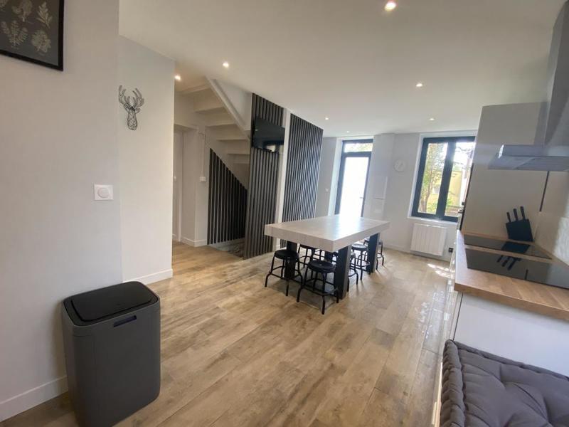 Appartement - 150 m² - 10 pièces