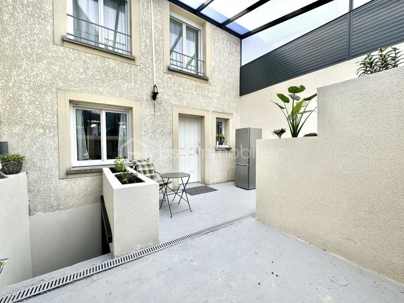 Maison traditionnelle - 90 m² - 5 pièces