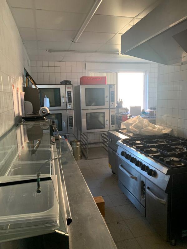 Maison - 200 m² - 1 pièce